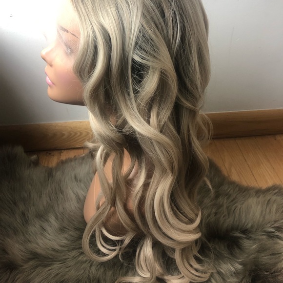 ?ZORI  24” ASH Blonde BODY WAVY LACE FRONT WIG main image 8